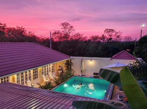 Barefeet Naturist Resort