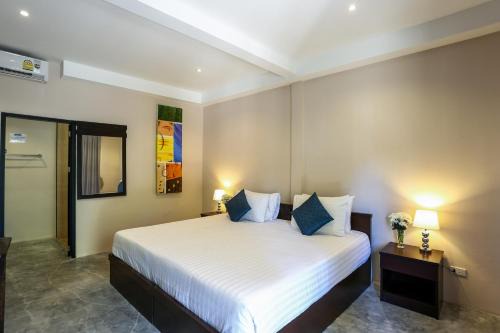 Naiharn Beach Resort - SHA Plus Extra in Phuket