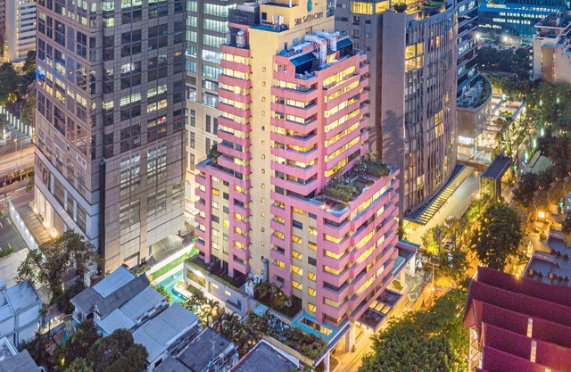 Siri Sathorn Bangkok by UHG